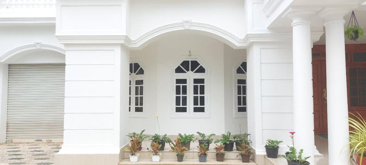 Jinan Palace Guest House Jinan Palace Guest House Nedumbassery Exteriör bild